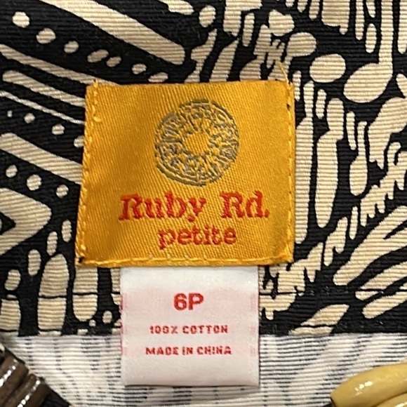 Chico’s Hidden Snap Front Jacket with Beaded Collar - EUC - Picture 6 of 7